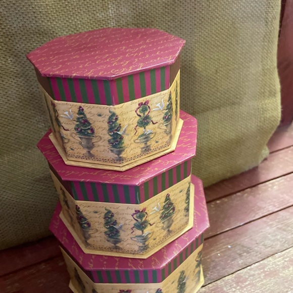 Christmas Nesting Display/Storage Boxes Set of 3 - Picture 3 of 12